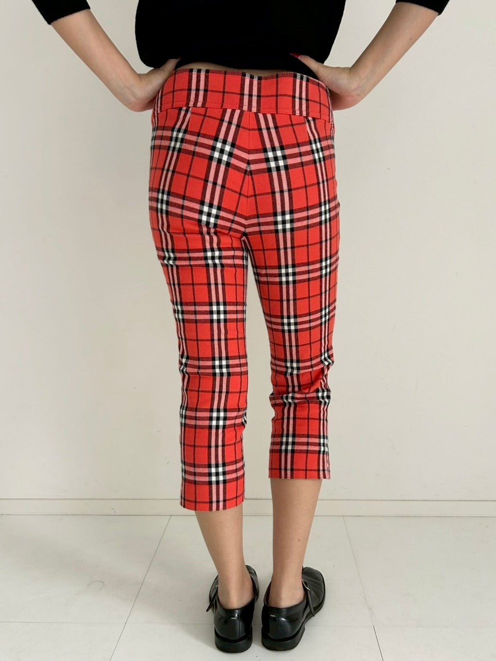 Burberry plaid red pants