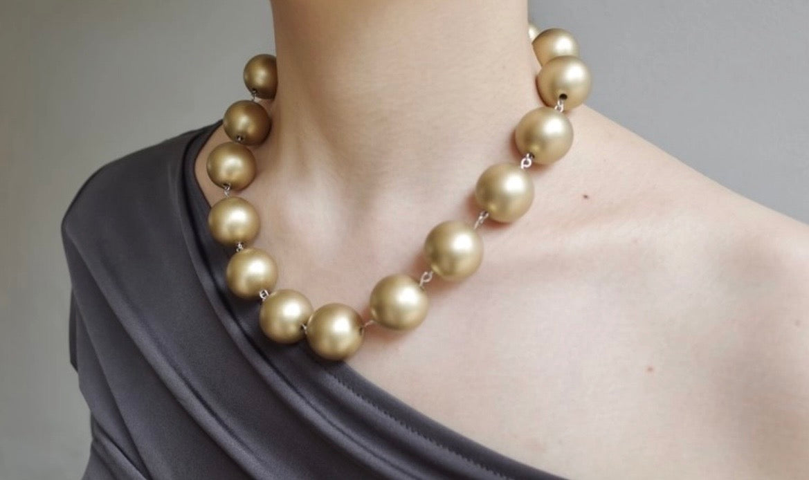[sacred.] kissed by gold necklace