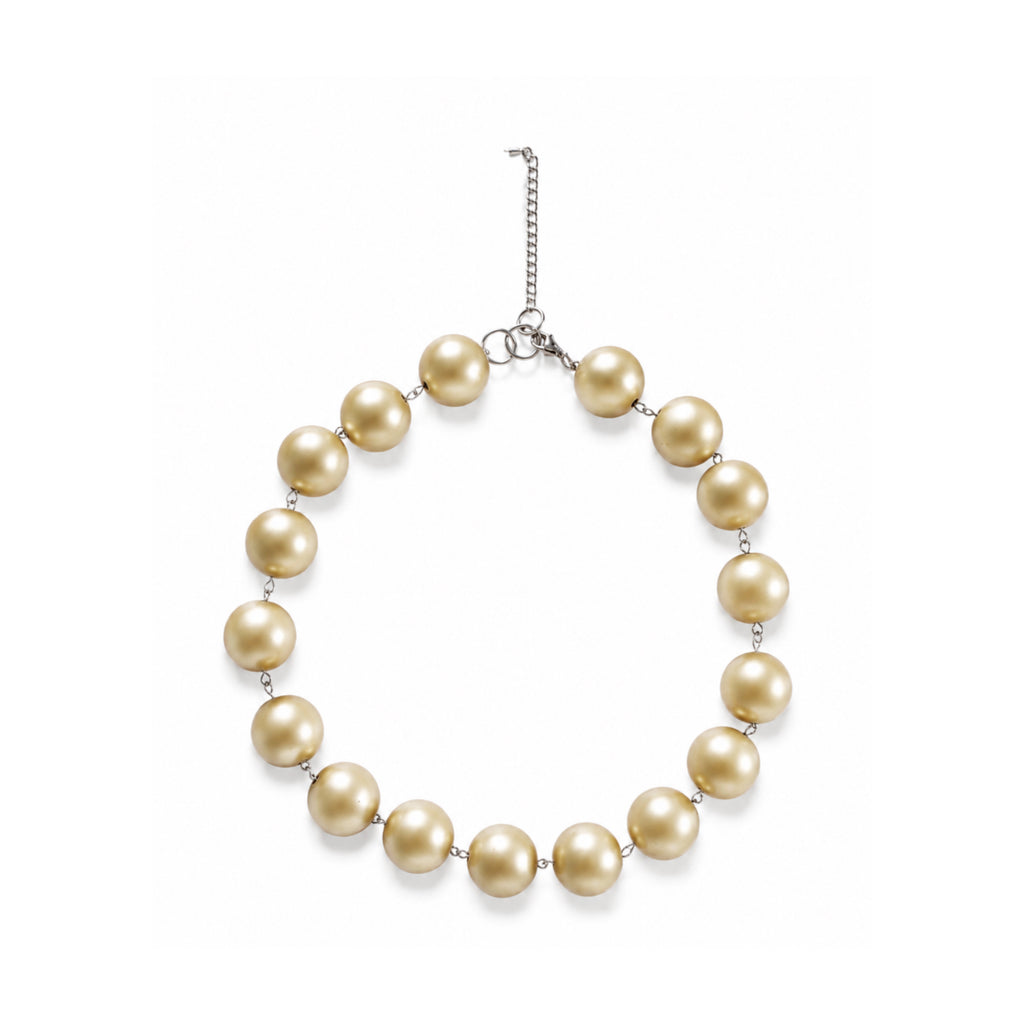 [sacred.] kissed by gold necklace
