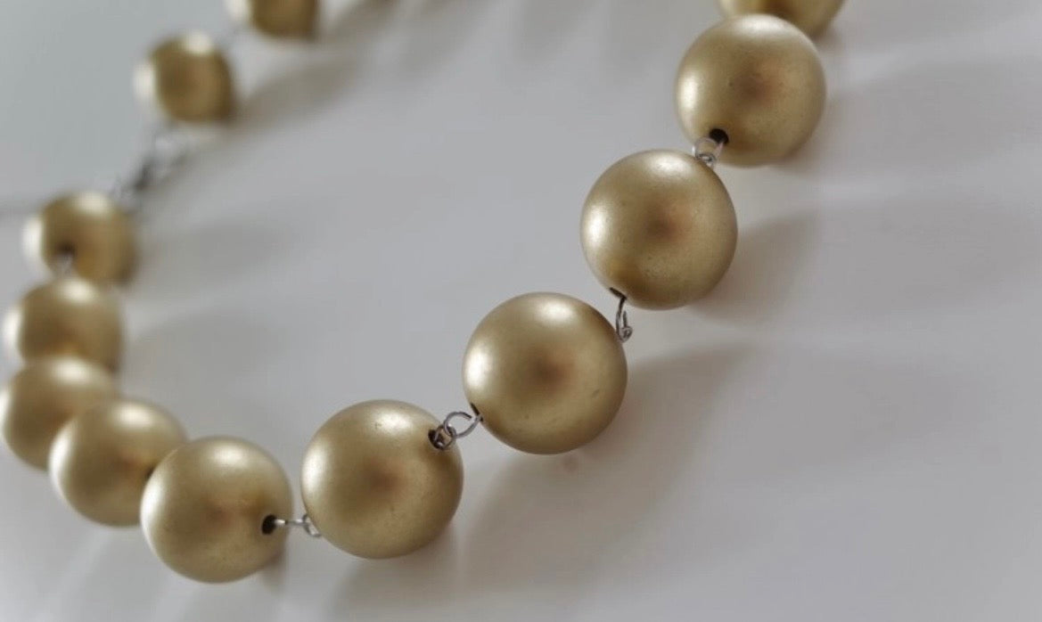 [sacred.] kissed by gold necklace