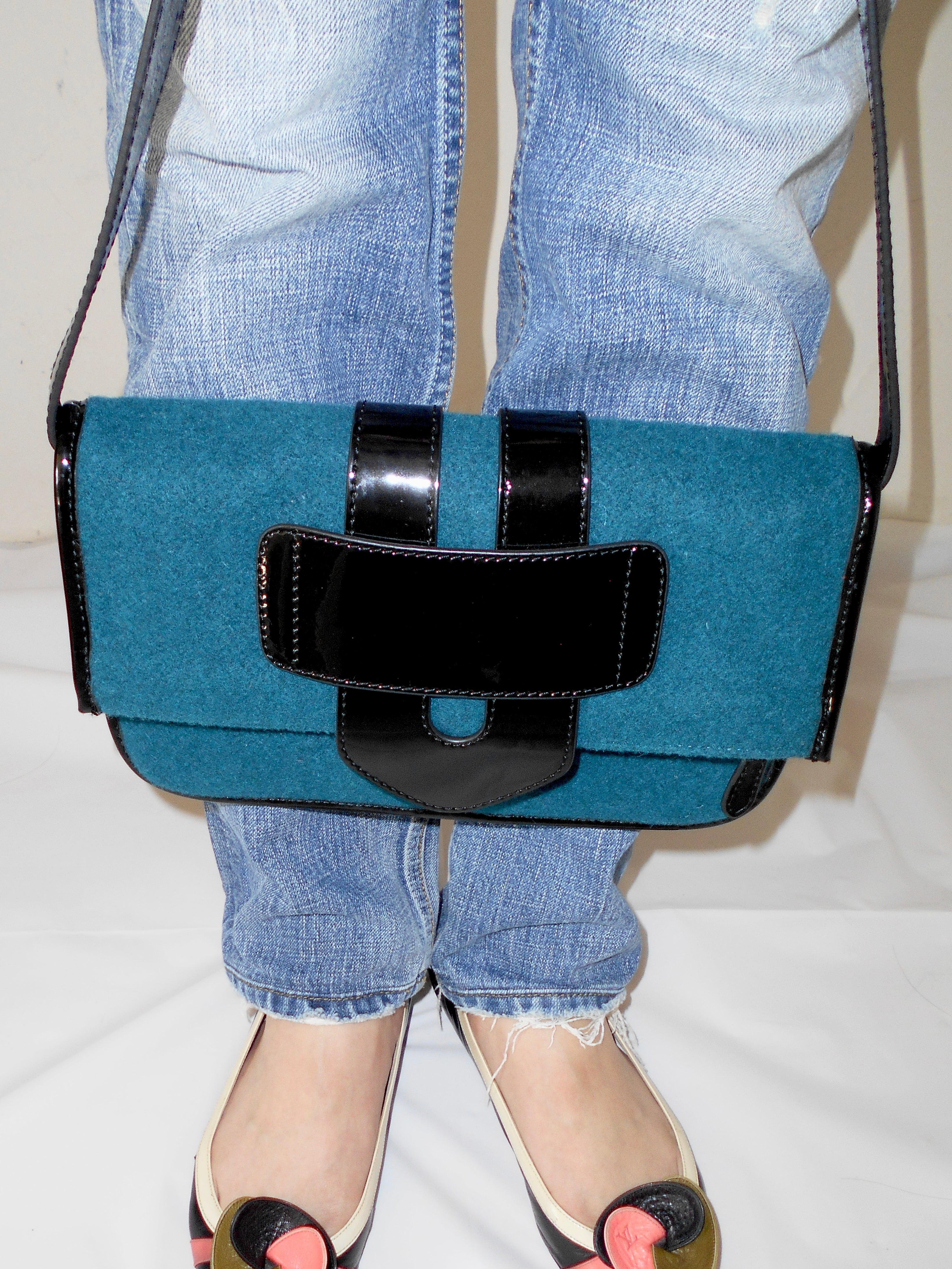 Green shoulder bag
