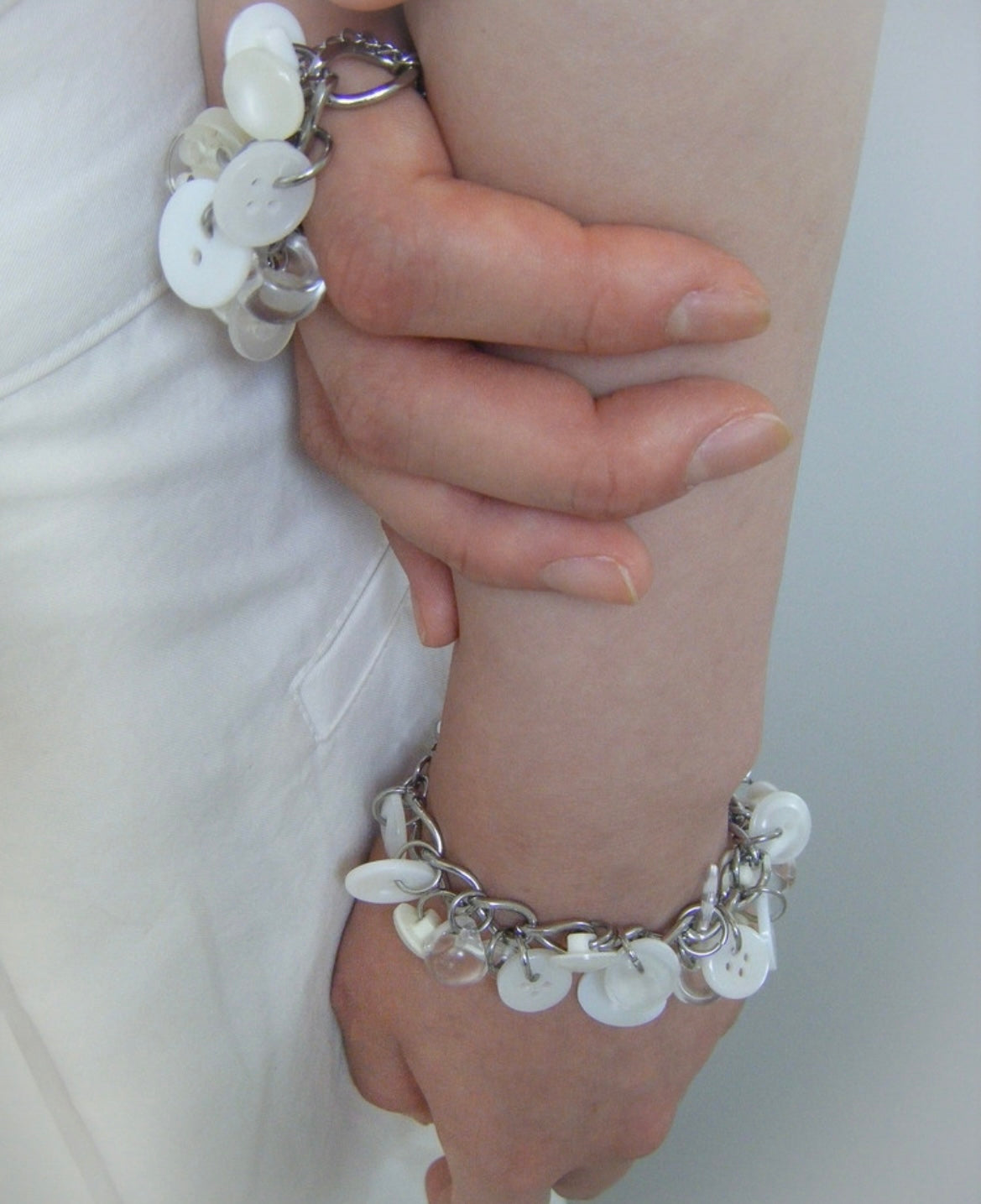 [sacred.] button ring. 1