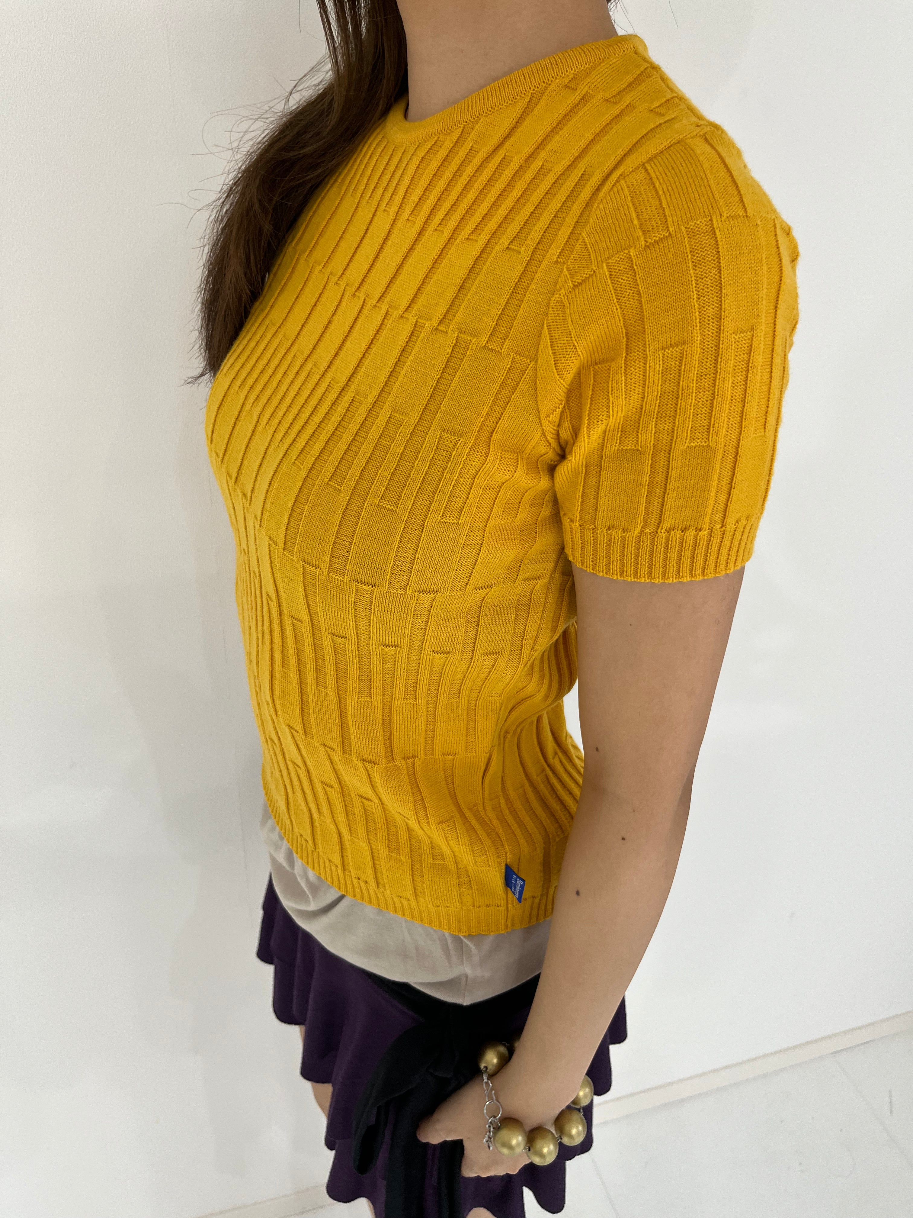 Burberry yellow S/S kint tops